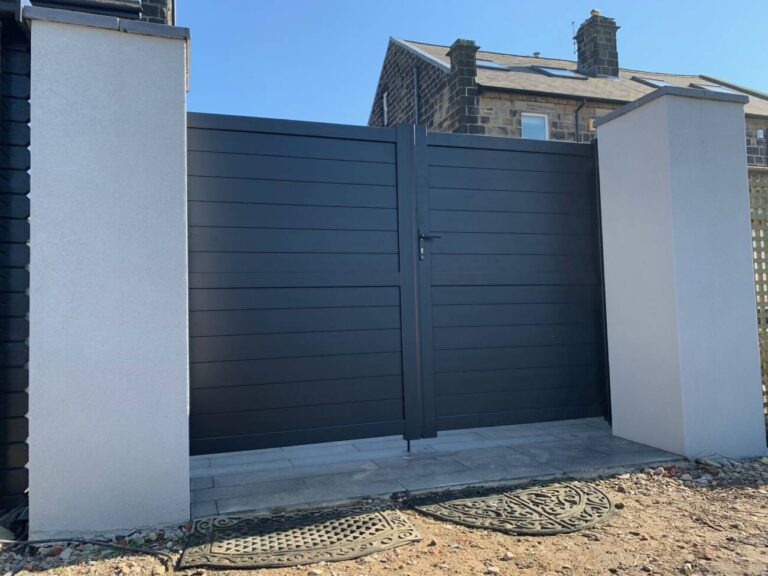 Flat Top Aluminium Driveway Gates With Horizontal Infill